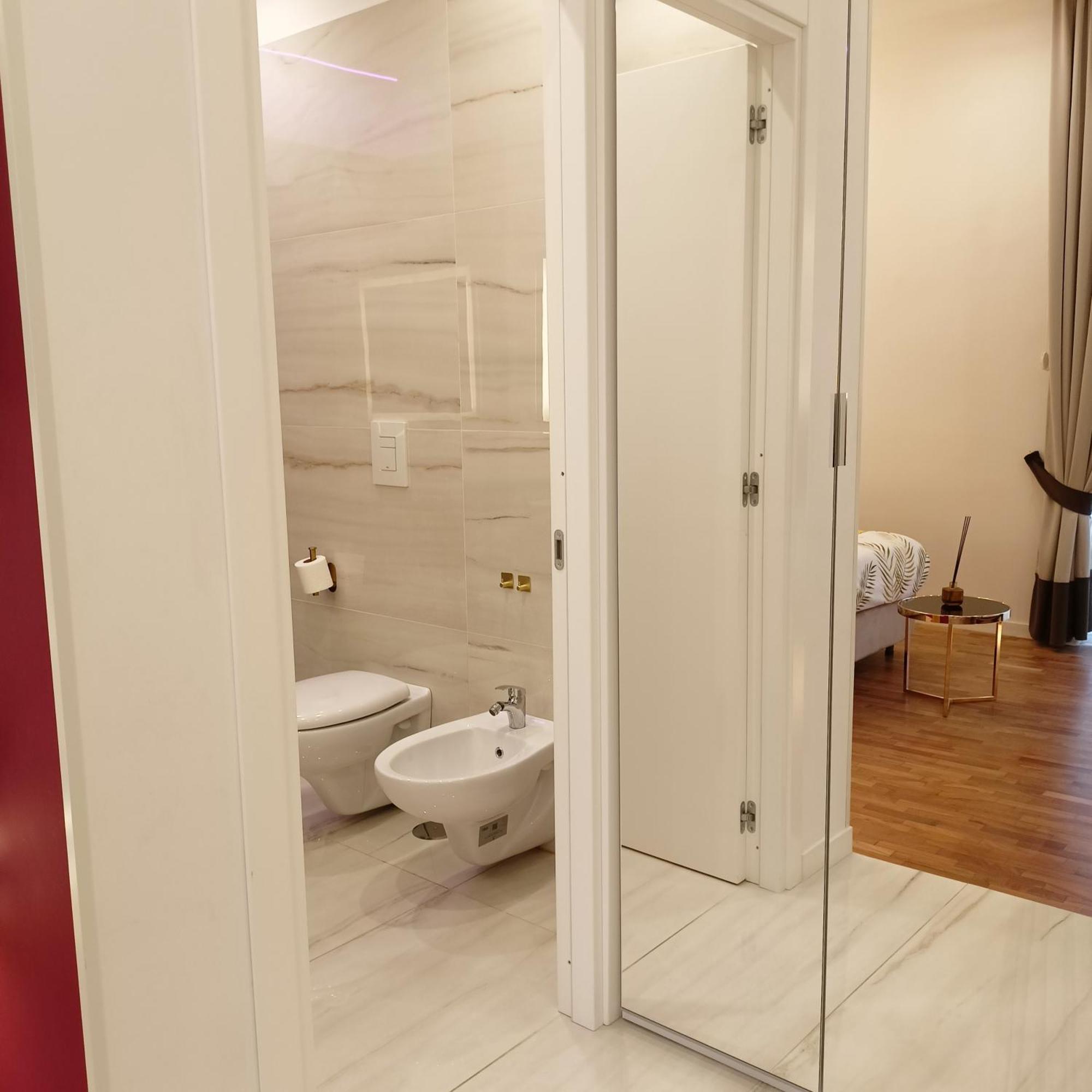 La Lepre Bovio Hotel Naples Luaran gambar