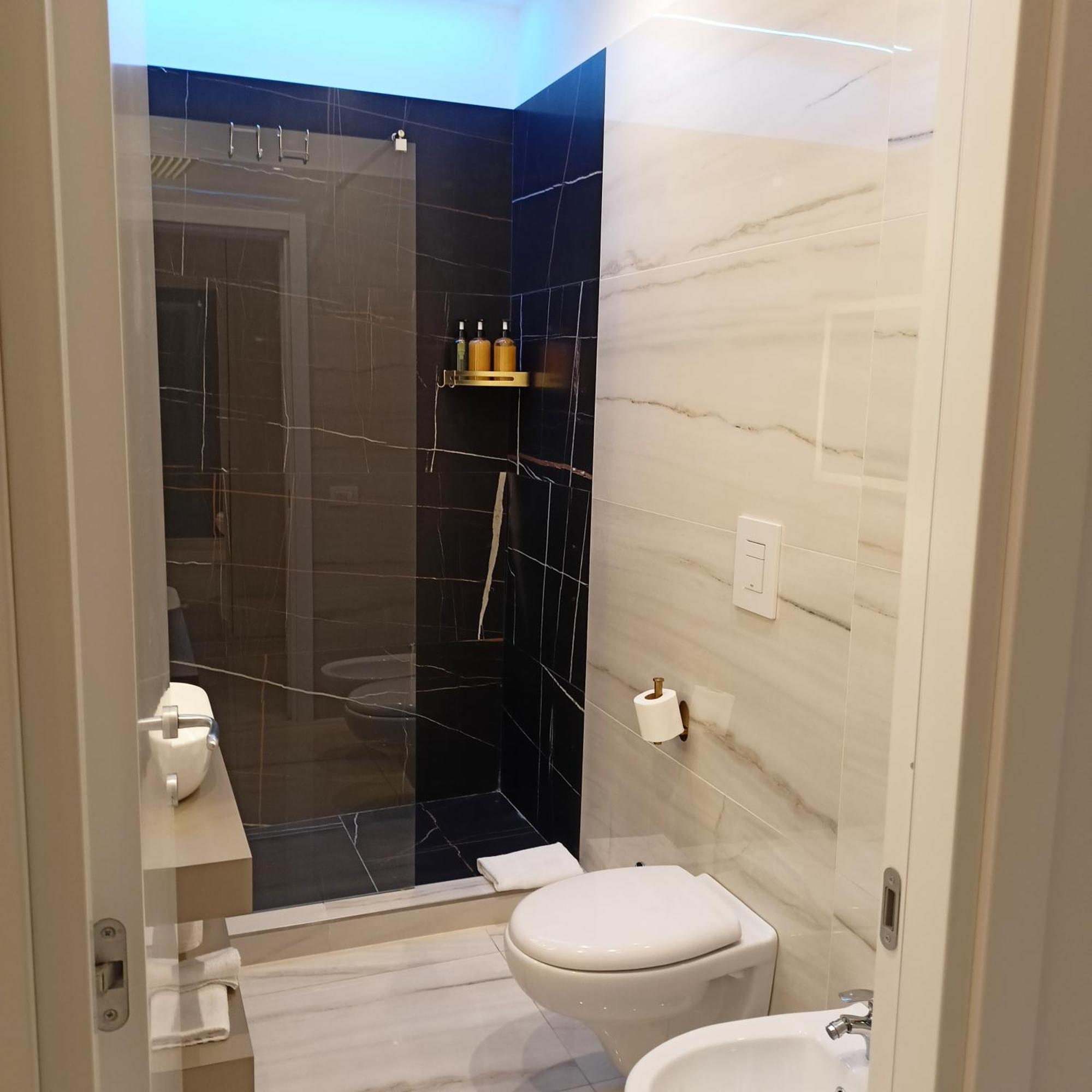 La Lepre Bovio Hotel Naples Luaran gambar