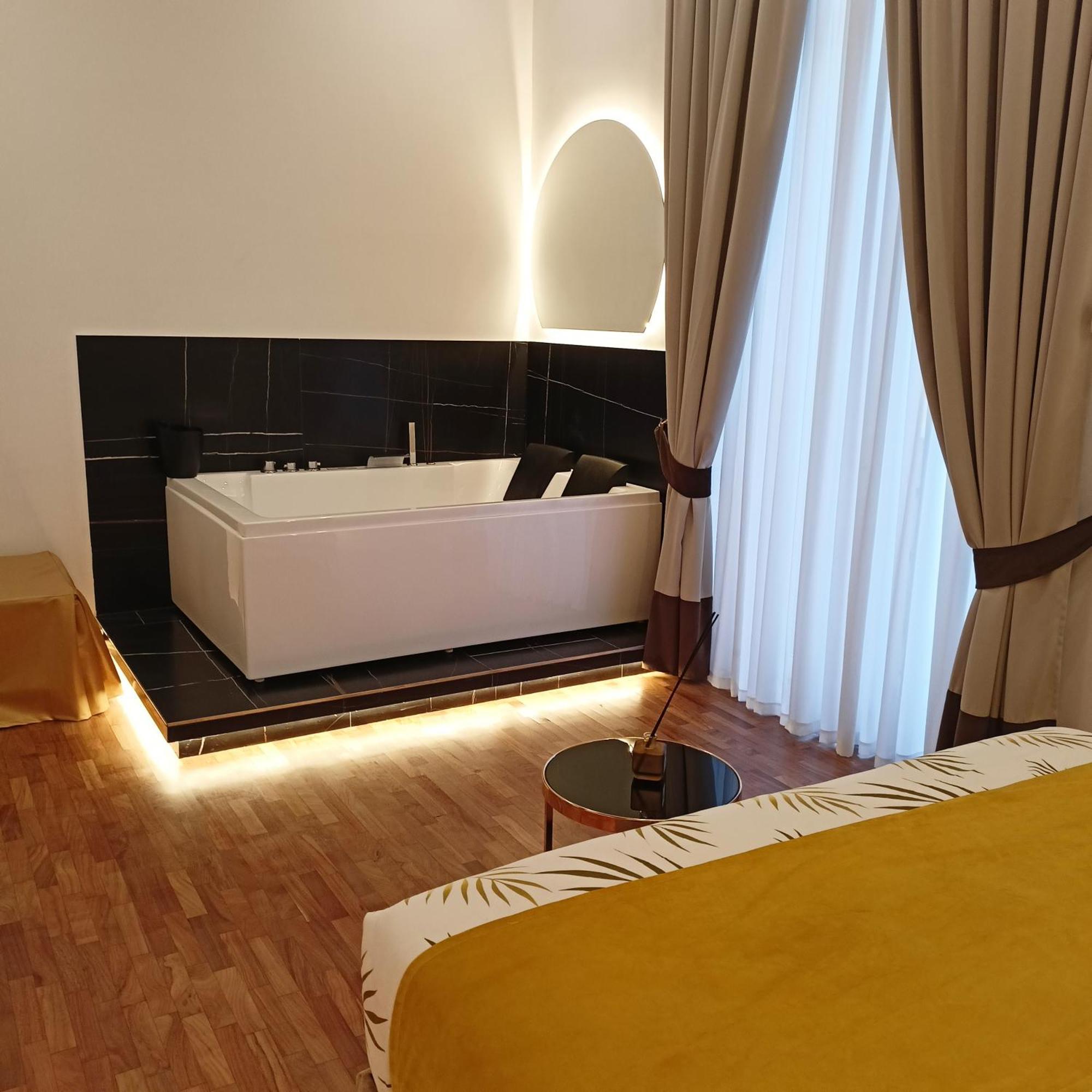 La Lepre Bovio Hotel Naples Luaran gambar