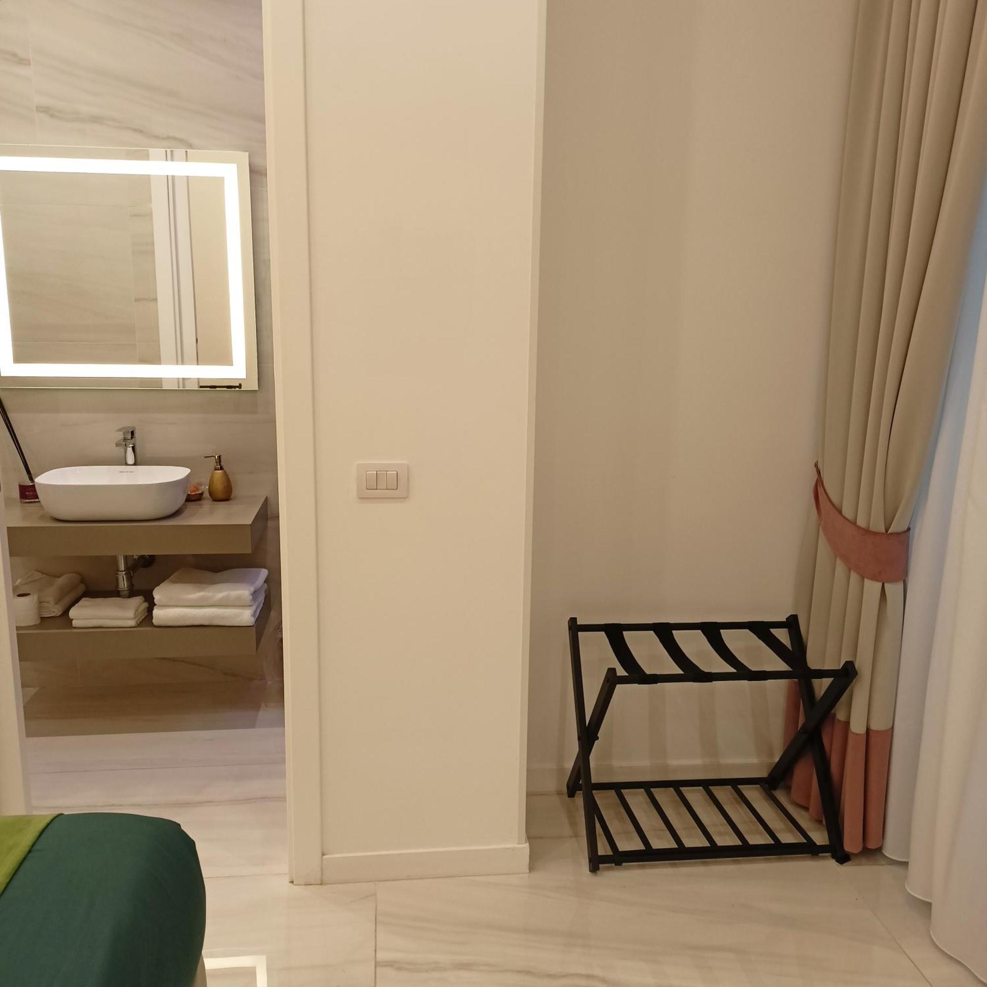 La Lepre Bovio Hotel Naples Luaran gambar